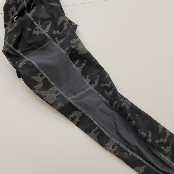 Powerhold fabletics size medium camo - Picture 6 of 7